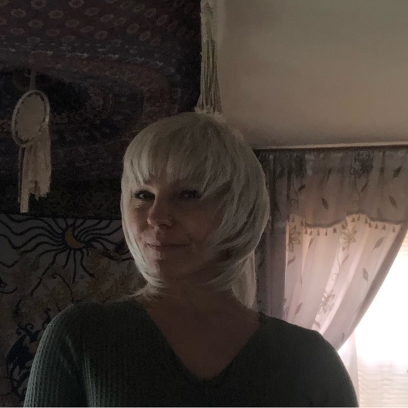 Blonde wig - Picture 8 of 8